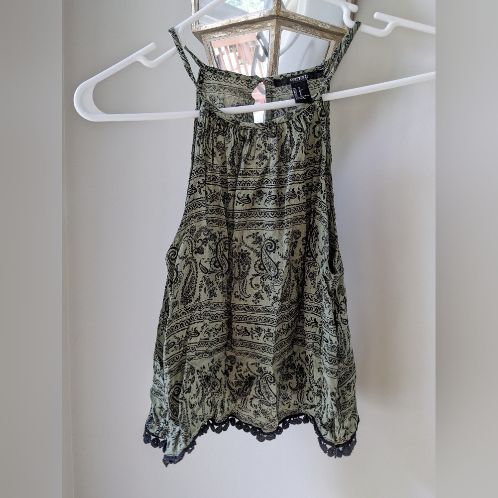 Forever 21 crop top. Size Small. Olive green and Black.